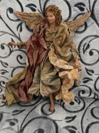 Angelo in cartapesta