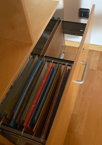 Mueble oficina Ikea con ruedas