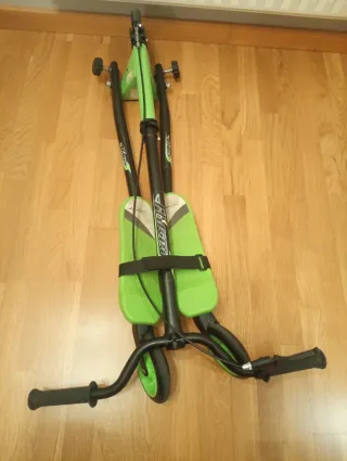 Patinete de 3 ruedas verde