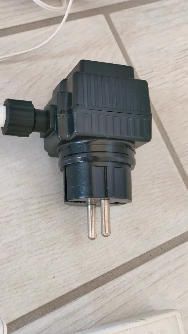 Catena luminosa cascata blu e bianche