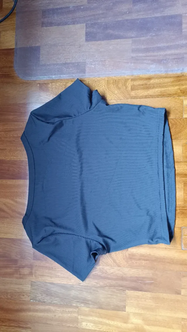 Top Shein escote cuadrado gris talla L