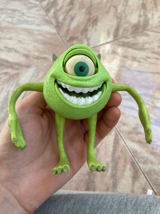 Lote Figuras Monstruos S.A.