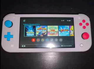 Nintendo Switch Lite versione Spada e Scudo