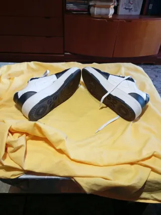 Zapatillas Pull&Bear blancas y negras