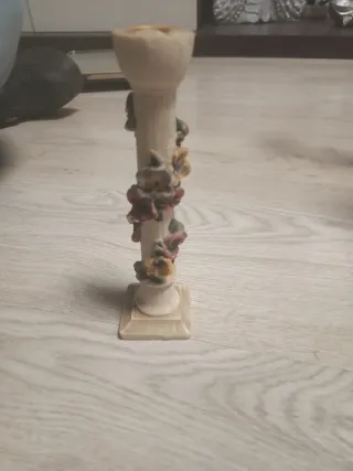 Portacandele in ceramica con fiori