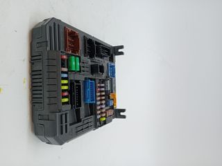 CAJA RELES / FUSIBLES OPEL CORSA F