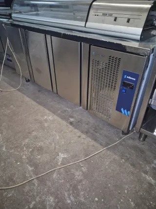 Bajomostrador Frigorífico Edenox