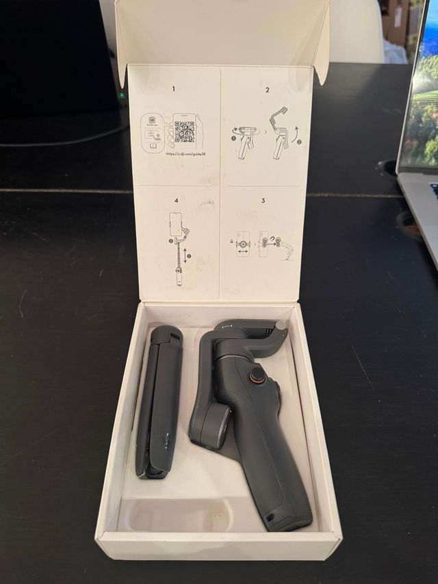 DJI Osmo Mobile 6 Gimbal per smartphone