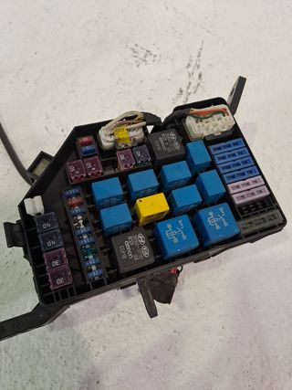 CAJA FUSIBLES HYUNDAI TUCSON (JM)