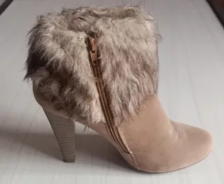 Botines Talla 38 Beige y Marrón