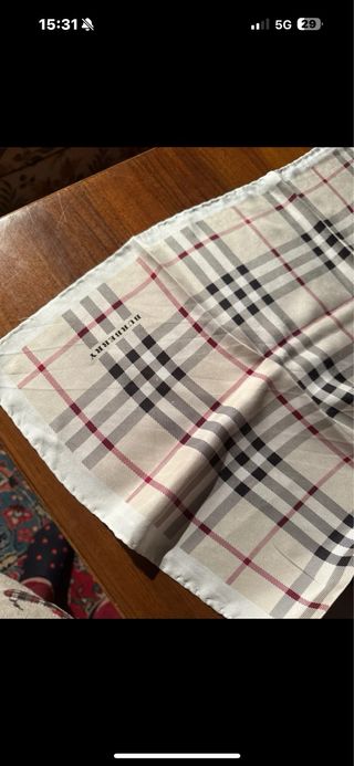Foulard in seta Burberry