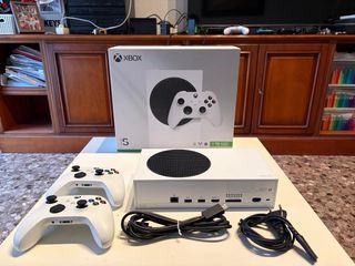 Xbox Series S 1TB con 2 controller inclusi