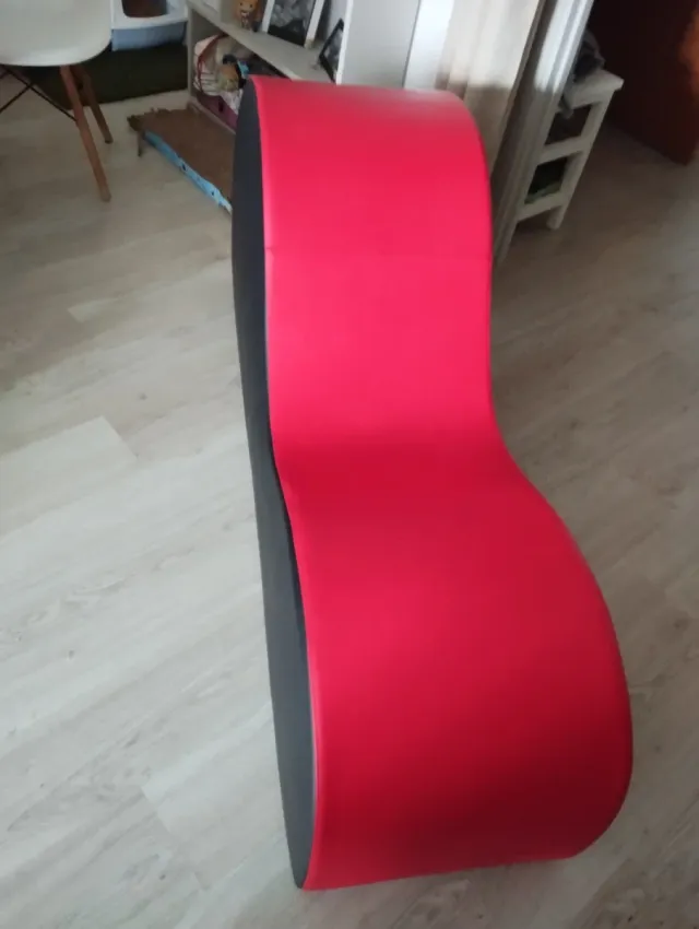 Sofá Tantra Negro y Rojo