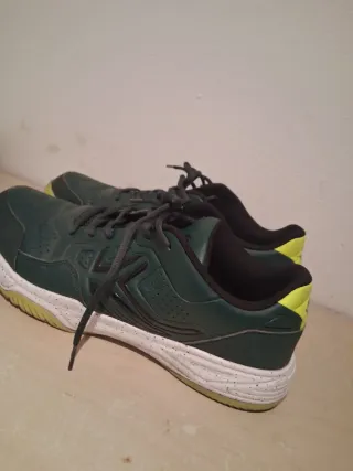 Zapatillas deportivas verdes y amarillas talla 44