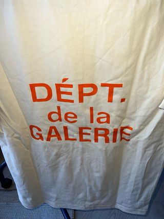 Camiseta Dept. Galerie Amarilla