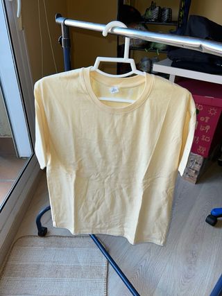 Camiseta Dept. Galerie Amarilla