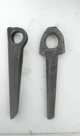 Pitones de escalada 20€ los dos.