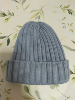 Gorro de punto azul
