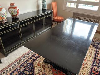 Mesa de comedor de madera