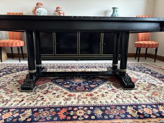 Mesa de comedor de madera