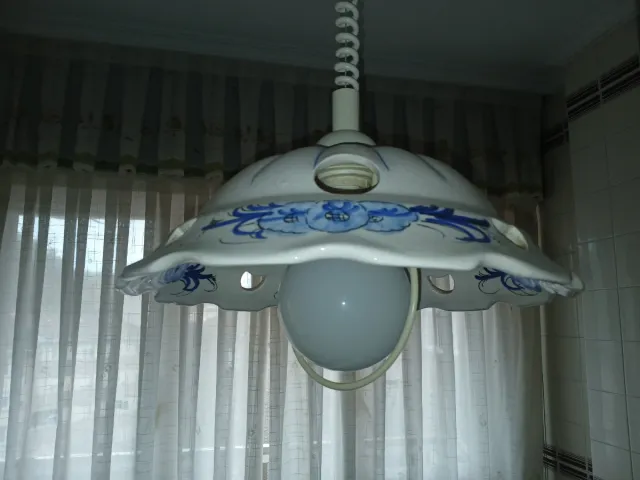 Lámpara de cocina cerámica azul y blanca