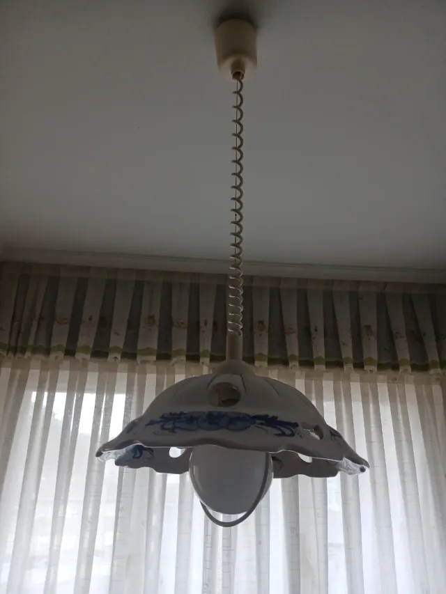 Lámpara de cocina cerámica azul y blanca