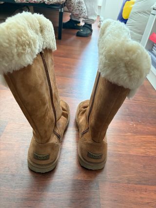 Botas UGG altas originales marrones