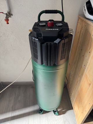 Compresor ParkSide 1500W 50L Vertical