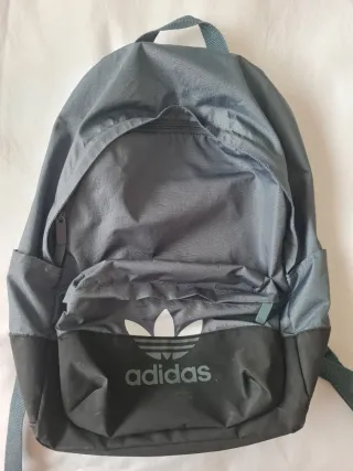 Mochila Adidas Negra y azul/verde grisaceo