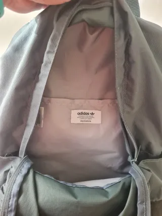 Mochila Adidas Negra y azul/verde grisaceo