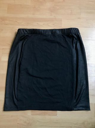 Falda tubo corta algodón negra
