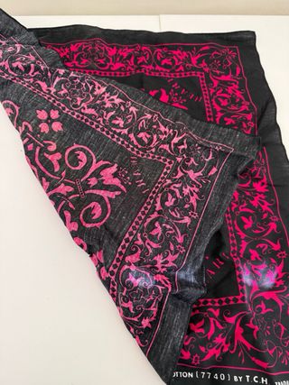 Pañuelo Bandana Cowboy TCH Trading Ltd Negro/Rosa