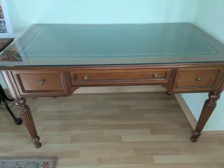 Mesa despacho inglés.