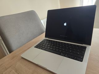 MacBook Pro 14 16GB RAM 512GB SSD Plata