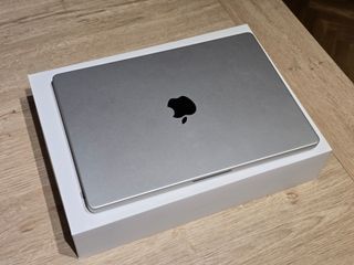 MacBook Pro 14 16GB RAM 512GB SSD Plata