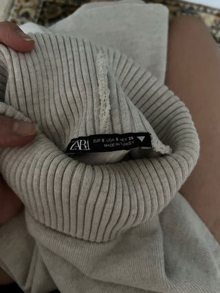 Top Zara cuello vuelto sin mangas