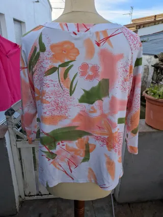 Top A de T manga francesa estampado floral XL