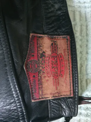 Pantalón de piel Pepe Jeans negro