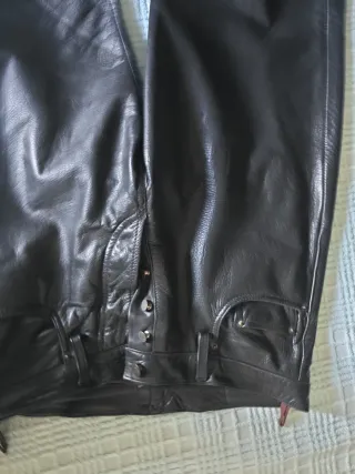 Pantalón de piel Pepe Jeans negro