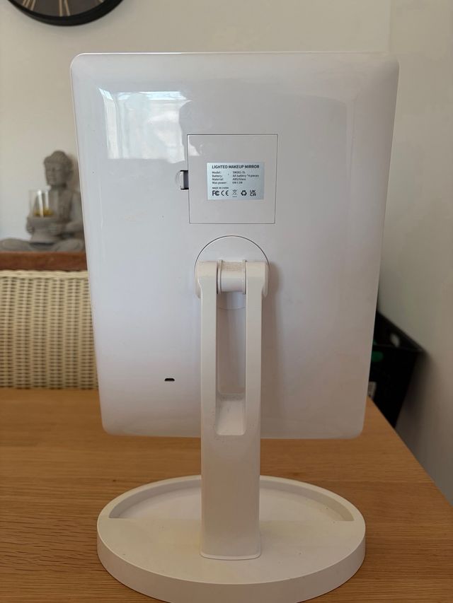 Specchio LED da tavolo