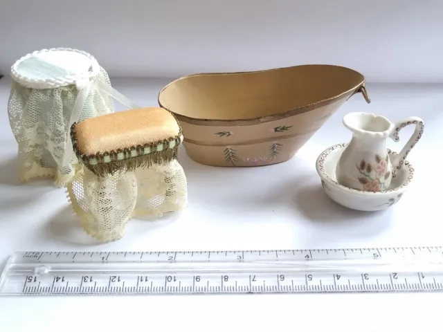 Muebles casa muñecas año 2000