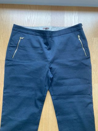 Pantalones negros tobilleros de Cortefiel