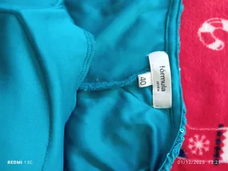 Vestido fiesta pedrería cuello alto