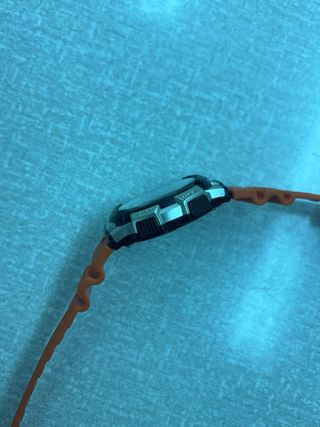 Reloj Casio Naranja y Plateado