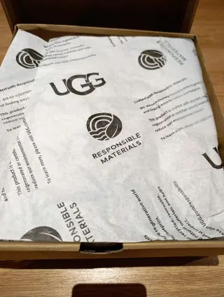 Zapatillas UGG Mujer Talla 37 Beige