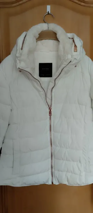 Chaqueta acolchada Zara blanca