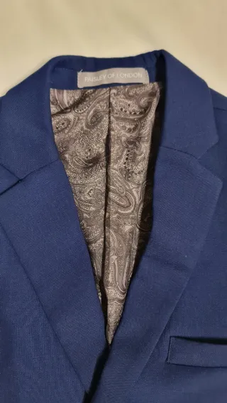 Traje 3 piezas+ corbata