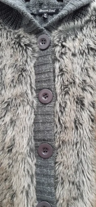 Rebeca punto capucha pelo -Brave Soul - Talla M