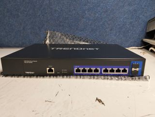 Switch TRENDnet TEG-30102WS 10 puertos 2.5G + 10G SFP+