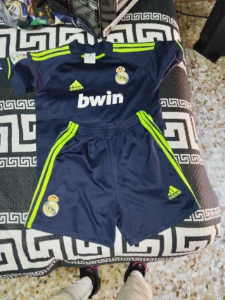 Conjunto Adidas Chandal Real Madrid Azul y Verde